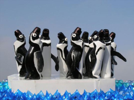 Пингвины из бутылок