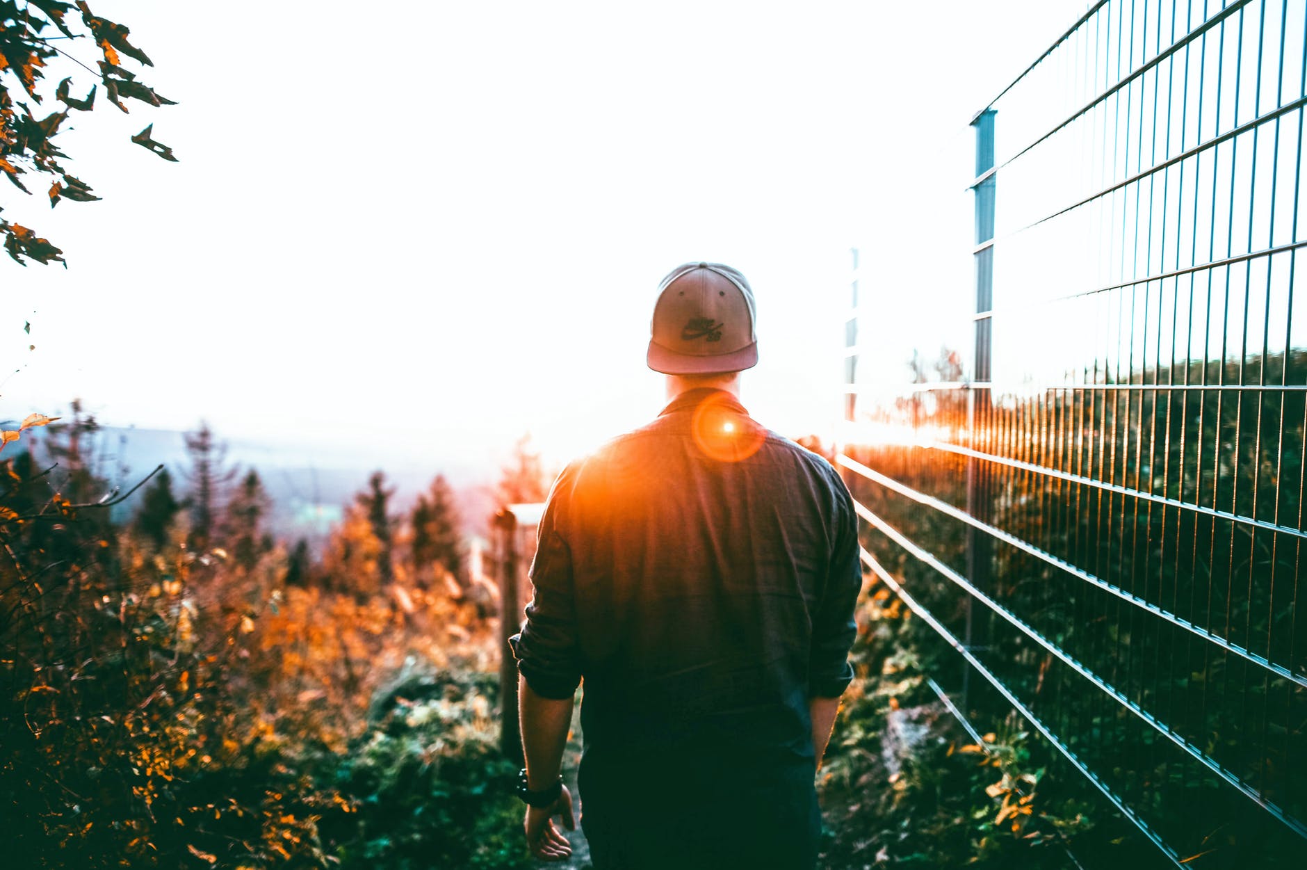 Как заставить себя выйти на улицу, и зачем это делать